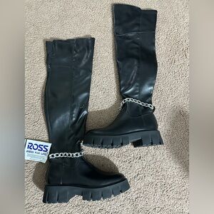 Black Knee-High Boots with Chain Detail